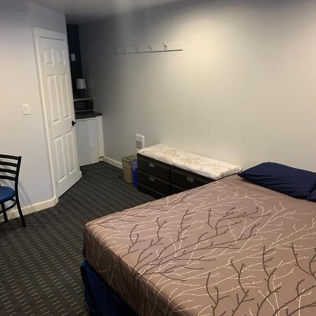 Peaks Lodge Ревелсток Екстер'єр фото