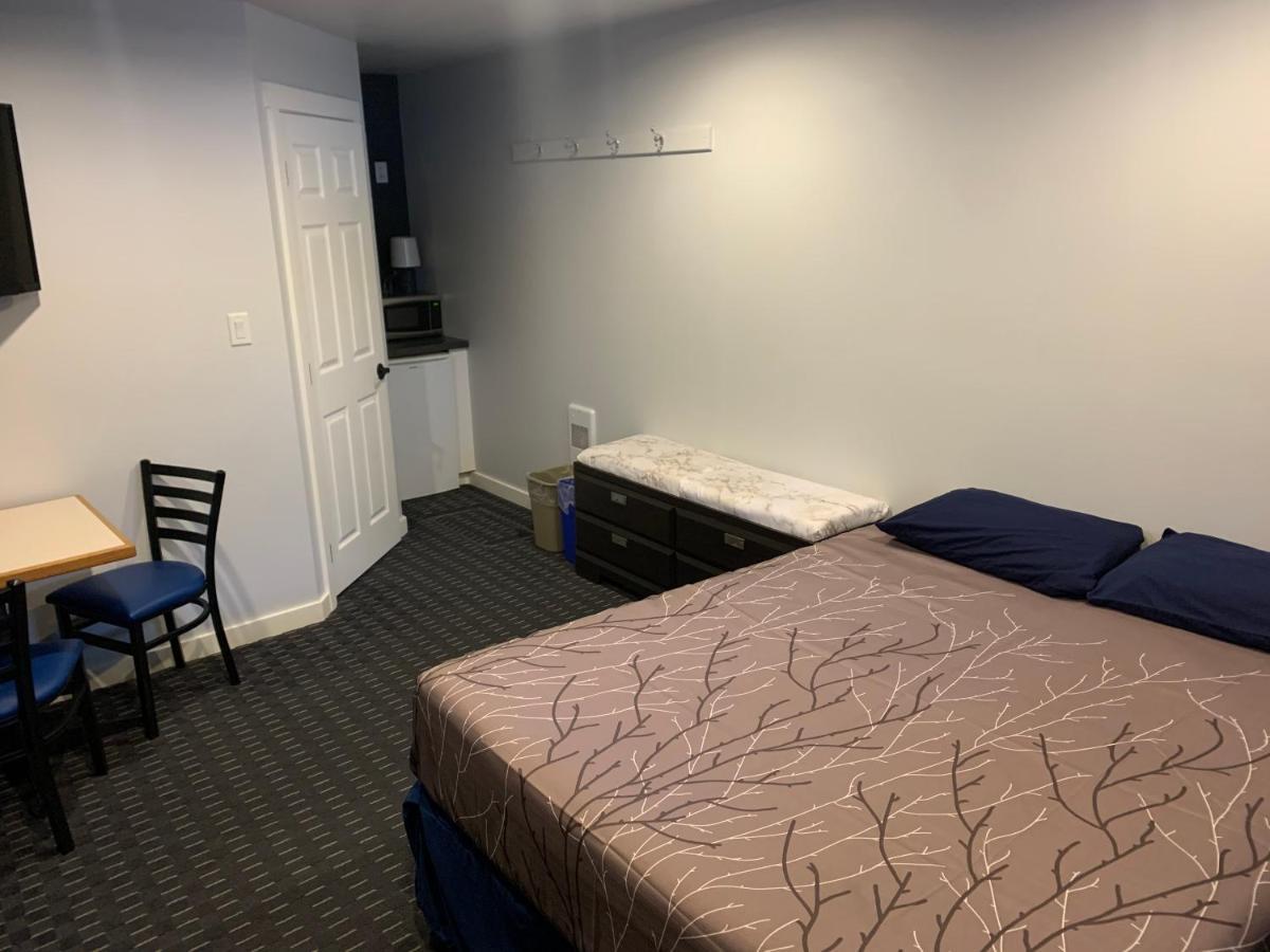 Peaks Lodge Ревелсток Екстер'єр фото