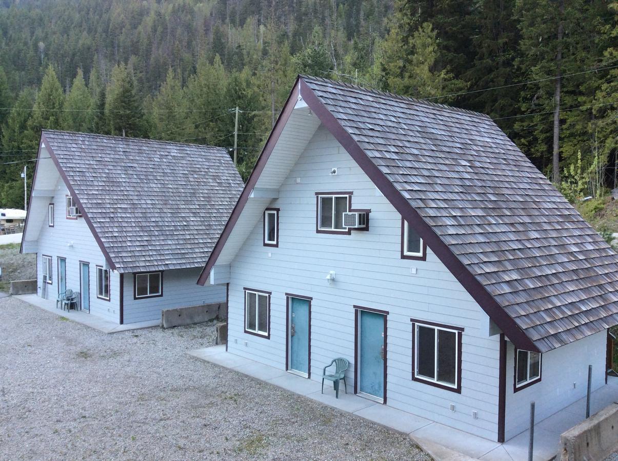 Peaks Lodge Ревелсток Екстер'єр фото