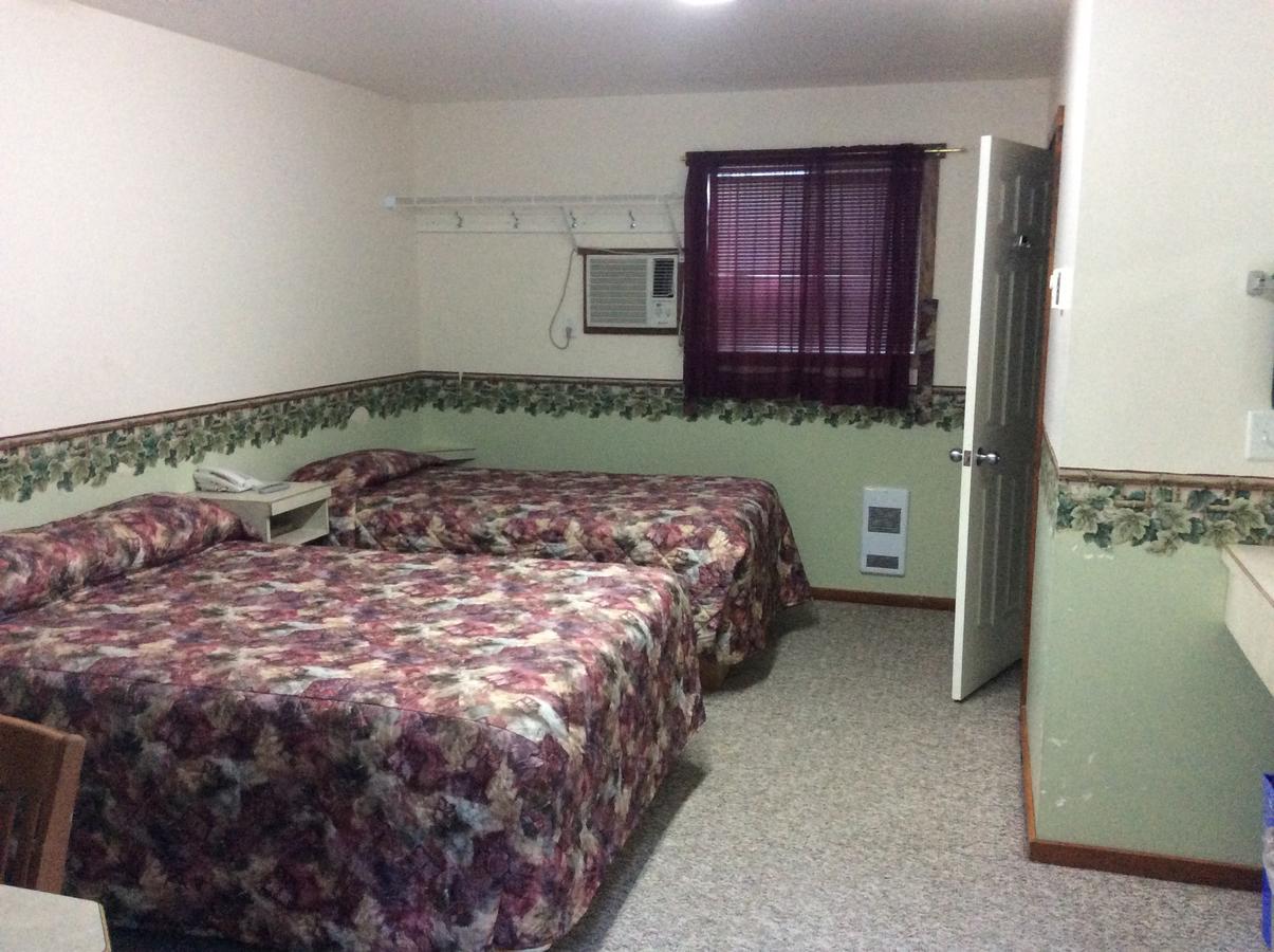 Peaks Lodge Ревелсток Екстер'єр фото