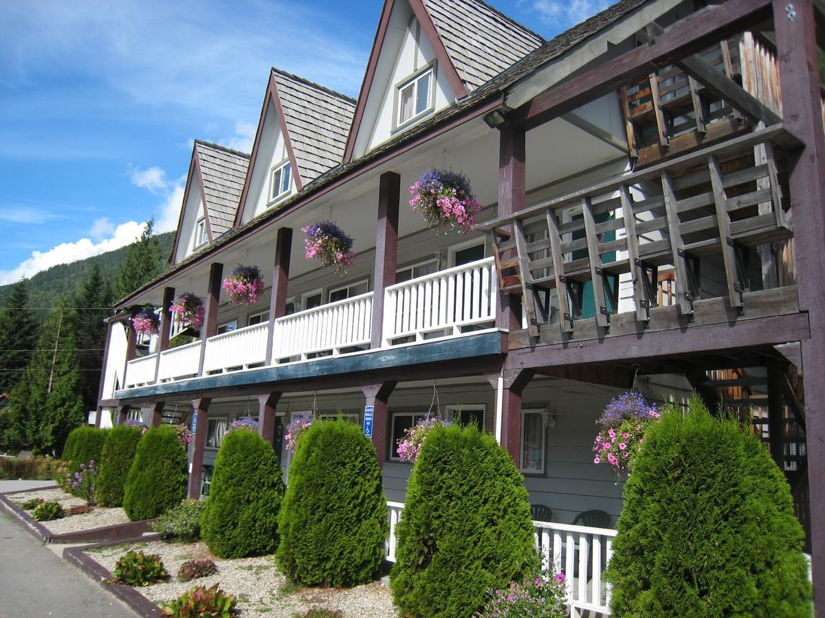 Peaks Lodge Ревелсток Екстер'єр фото