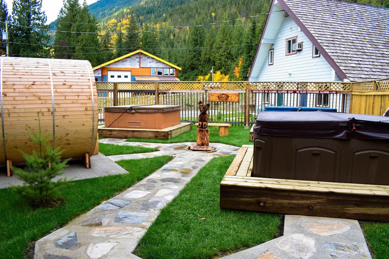 Peaks Lodge Ревелсток Екстер'єр фото